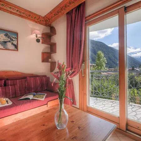 Le Cristal Lognan 7 Mountain View - Happy Rentals